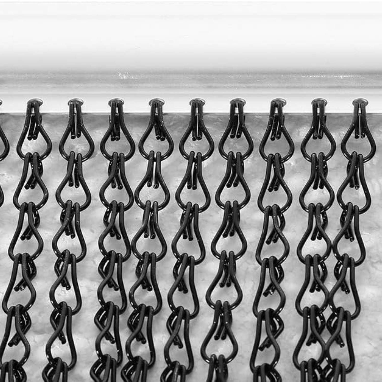 Chain Link Curtain - Black: image 9
